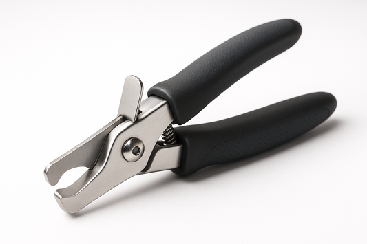 Safely trim your pet’s nails with these professional nail clippers. Designed with a safety guard to prevent over-cutting and ensure a painless experience.

Safety guard for precision
Sharp stainless steel blades
Non-slip handle
Suitable for dogs &amp; cats